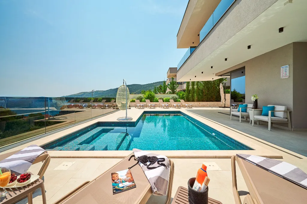 Modern Family Villa with Pool in Marina