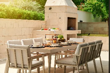 Modern Family Villa with Pool in Marina