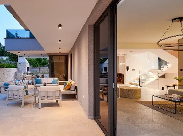 Modern Family Villa with Pool in Marina