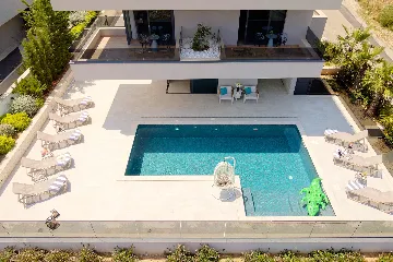 Modern Family Villa with Pool in Marina