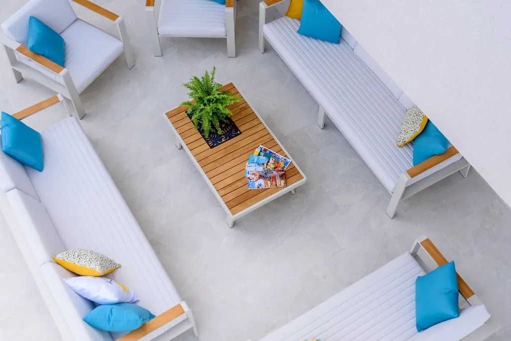 Modern Family Villa with Pool in Marina