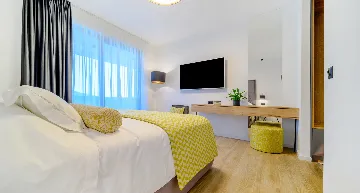 Modern Family Villa with Pool in Marina