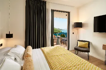 Modern Family Villa with Pool in Marina