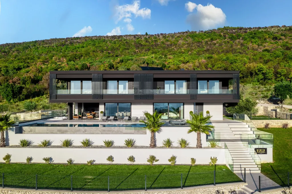 Panorama Retreat Villa with Pool, Labin