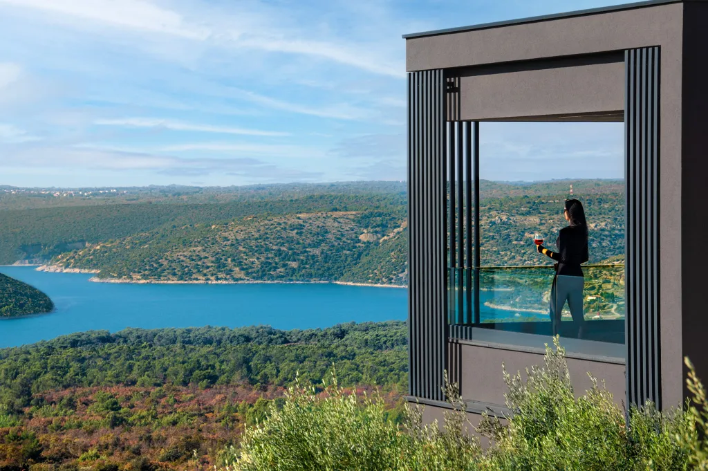 Panorama Retreat Villa with Pool, Labin