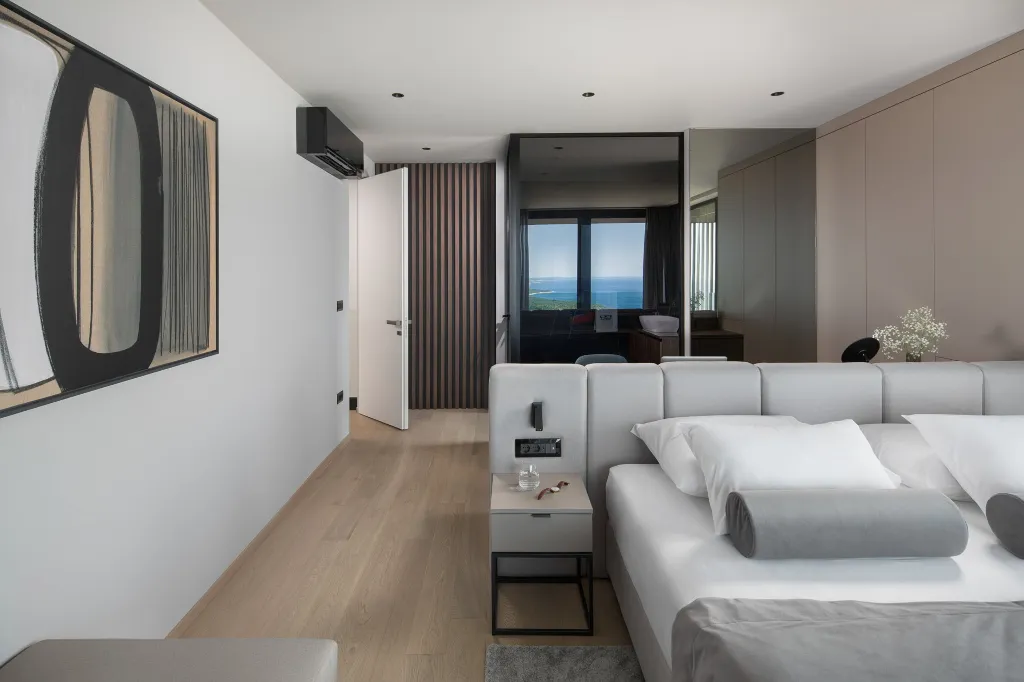 Panorama Retreat Villa with Pool, Labin