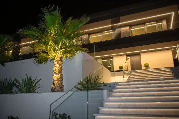 Panorama Retreat Villa with Pool, Labin