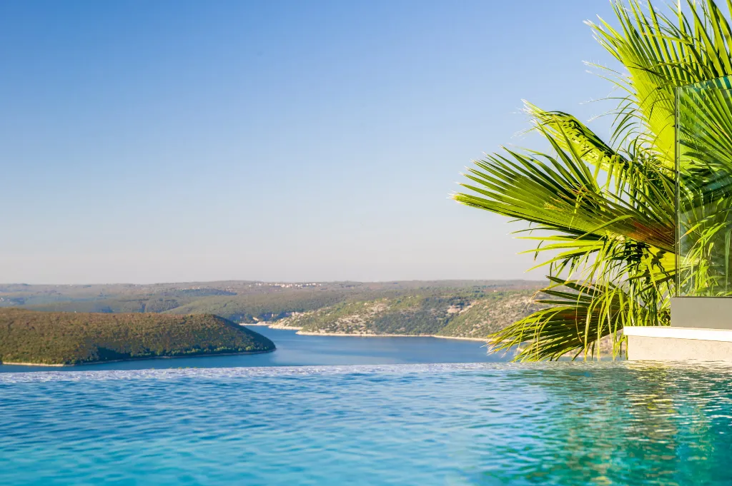 Panorama Retreat Villa with Pool, Labin