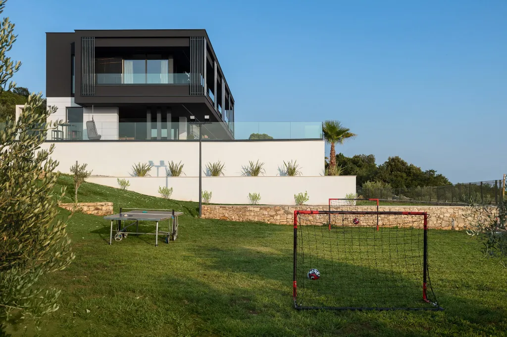 Panorama Retreat Villa with Pool, Labin