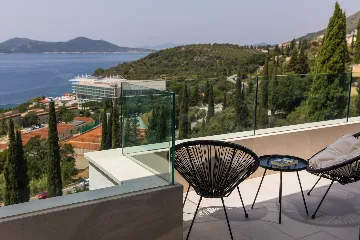 Modern Five-Bedroom Villa with Heated Pool, Orašac