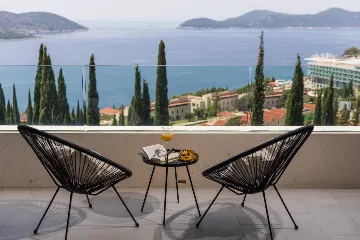 Modern Five-Bedroom Villa with Heated Pool, Orašac