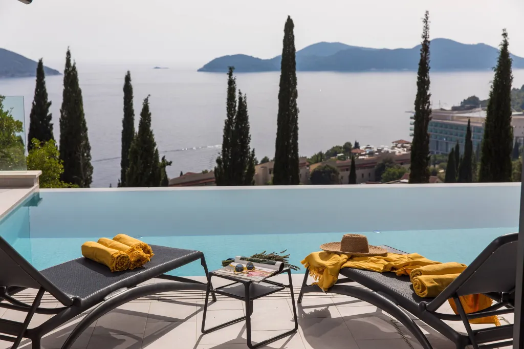 Modern Five-Bedroom Villa with Heated Pool, Orašac