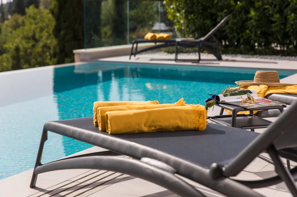 Modern Five-Bedroom Villa with Heated Pool, Orašac