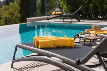 Modern Five-Bedroom Villa with Heated Pool, Orašac