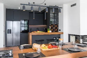 Modern Five-Bedroom Villa with Heated Pool, Orašac