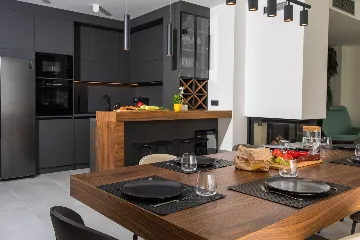 Modern Five-Bedroom Villa with Heated Pool, Orašac