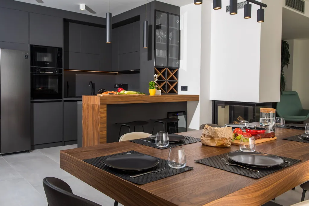 Modern Five-Bedroom Villa with Heated Pool, Orašac