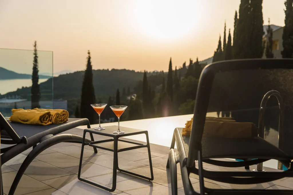 Modern Five-Bedroom Villa with Heated Pool, Orašac