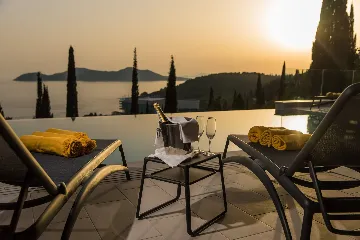 Modern Five-Bedroom Villa with Heated Pool, Orašac