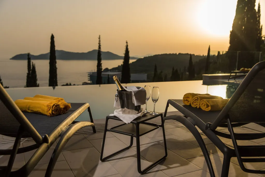 Modern Five-Bedroom Villa with Heated Pool, Orašac