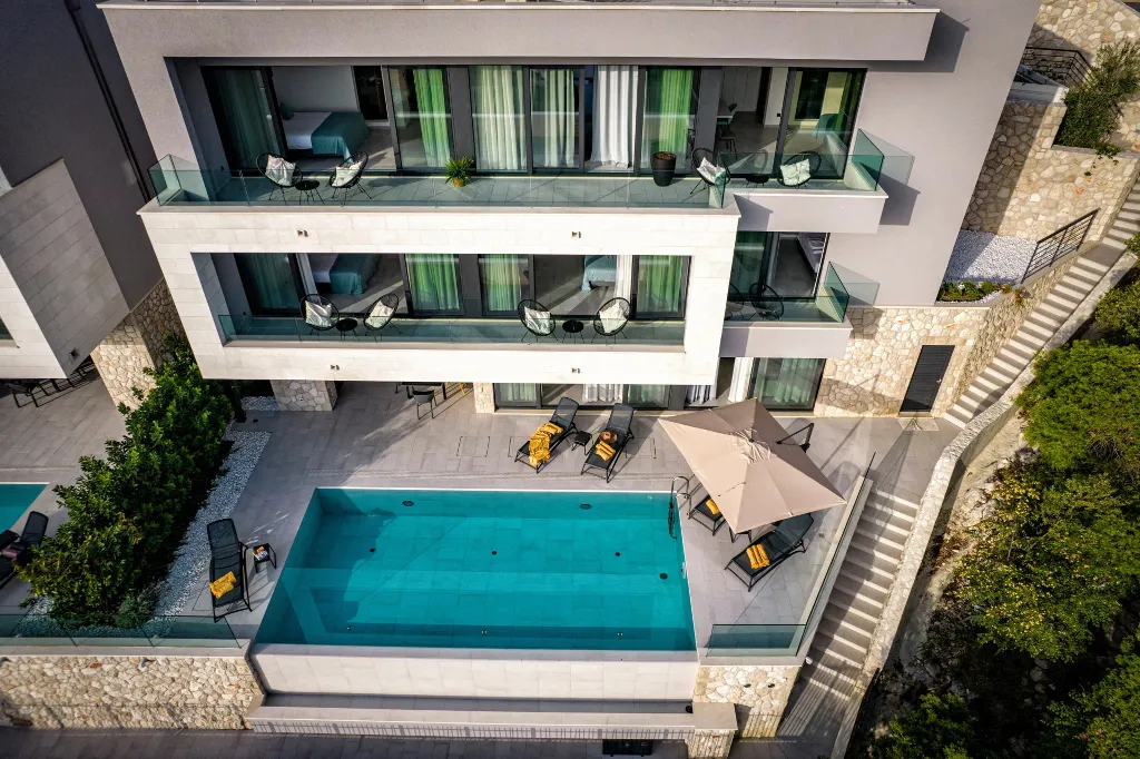 Modern Five-Bedroom Villa with Heated Pool, Orašac