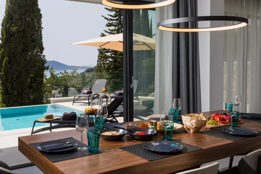 Contemporary Villa with Pool in Orašac