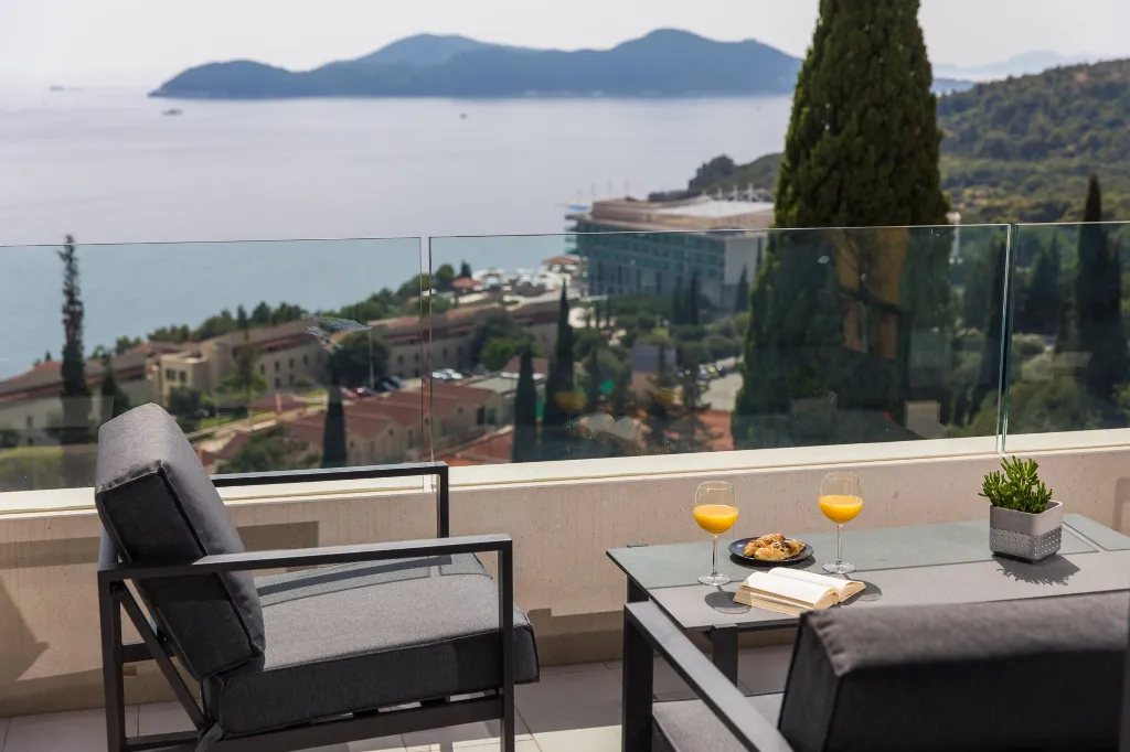 Contemporary Villa with Pool in Orašac