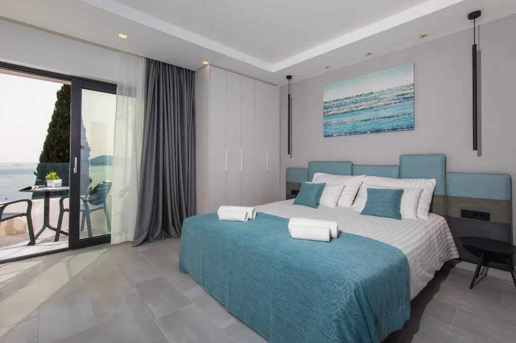 Contemporary Villa with Pool in Orašac