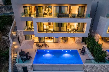 Contemporary Villa with Pool in Orašac