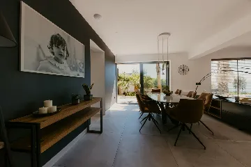 Modern 3-Bedroom Villa with Pool in Okrug Gornji