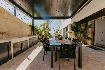 Modern 3-Bedroom Villa with Pool in Okrug Gornji