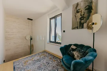 Modern 3-Bedroom Villa with Pool in Okrug Gornji