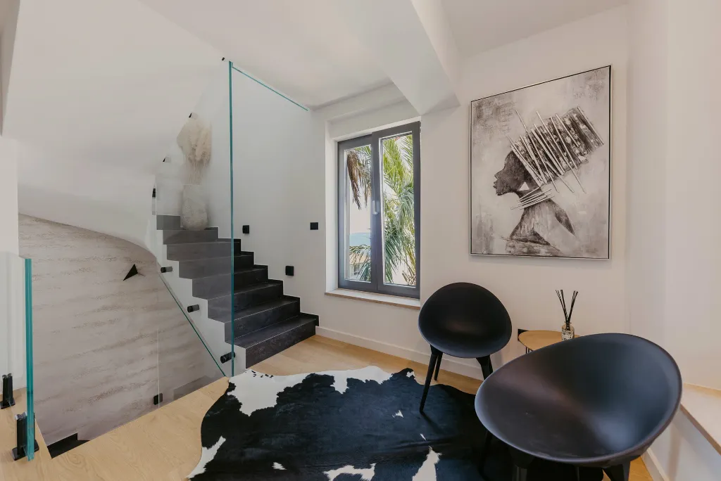 Modern 3-Bedroom Villa with Pool in Okrug Gornji