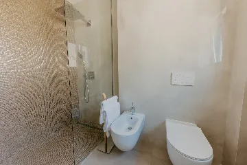 Modern 3-Bedroom Villa with Pool in Okrug Gornji