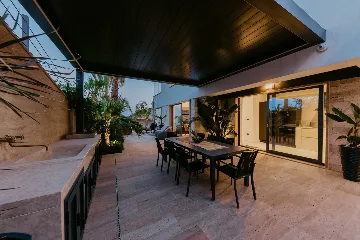 Modern 3-Bedroom Villa with Pool in Okrug Gornji