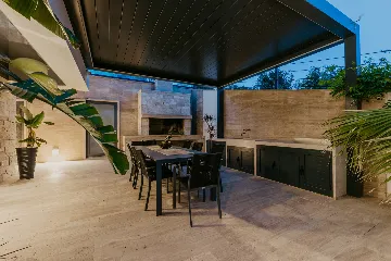 Modern 3-Bedroom Villa with Pool in Okrug Gornji