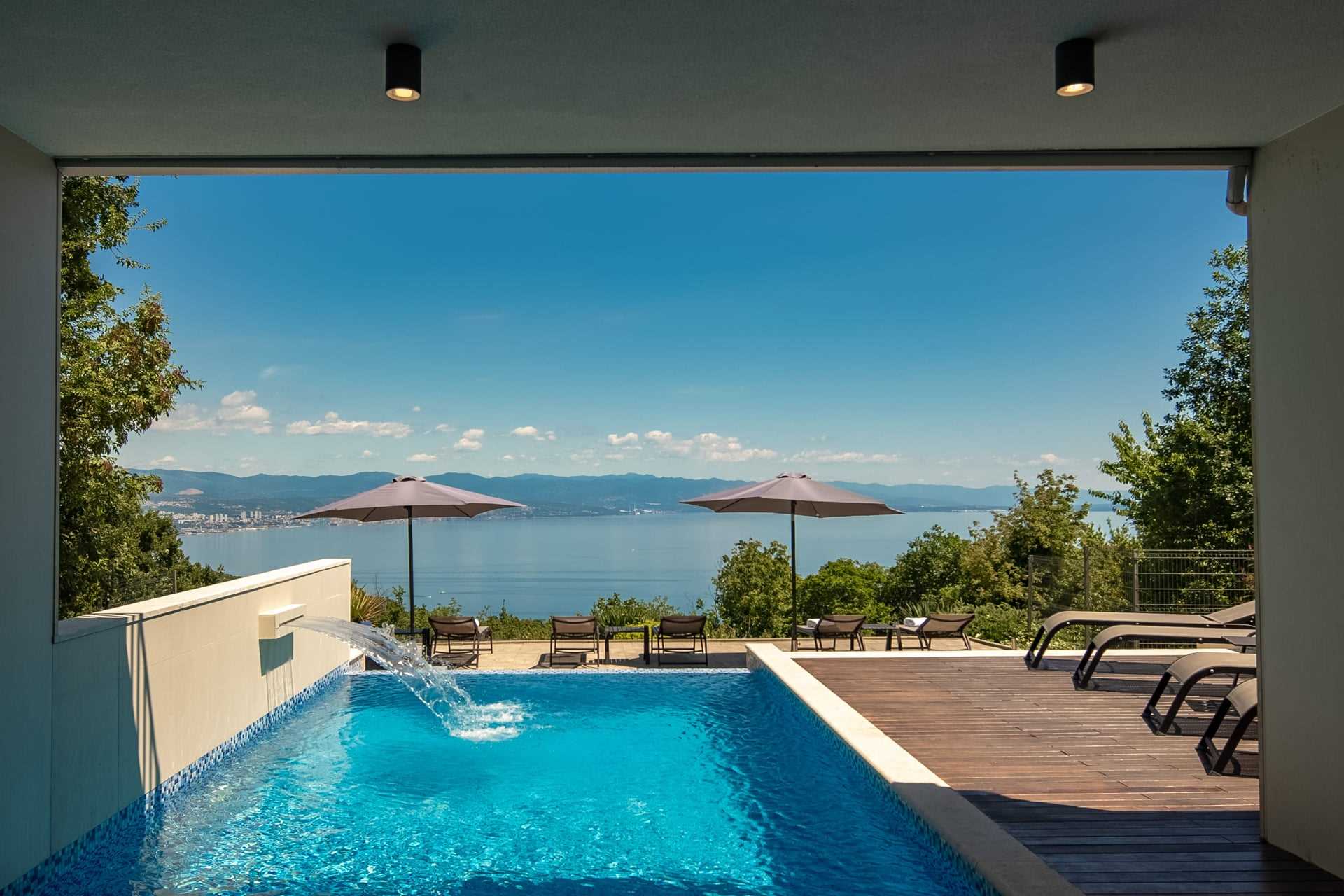 Luxury Villa Aspecta with Pool
