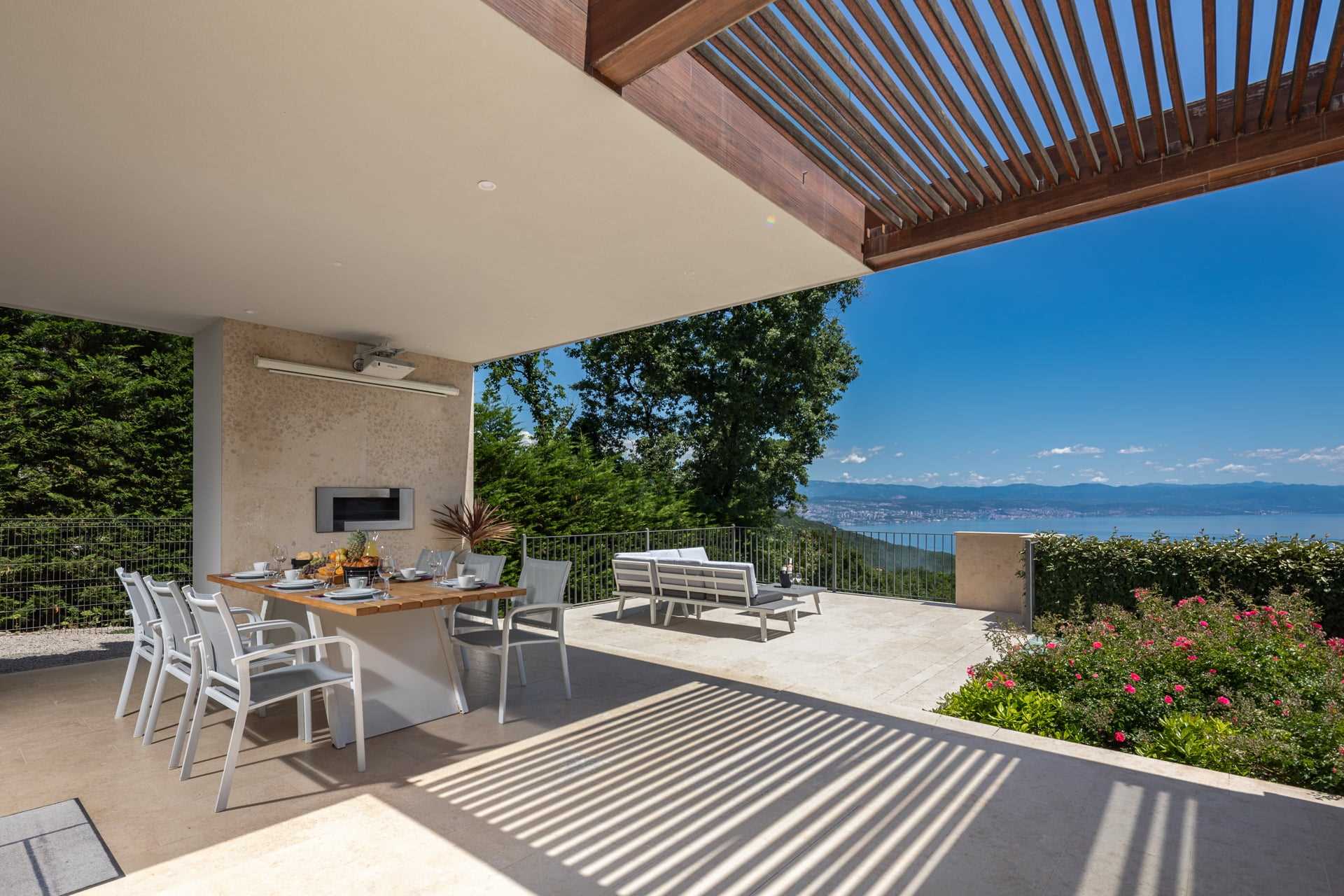 Luxury Villa Aspecta with Pool