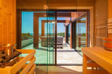 Spacious Modern Villa with Pool in Premantura