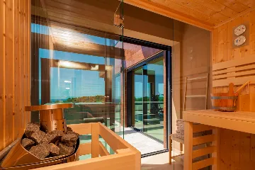 Spacious Modern Villa with Pool in Premantura