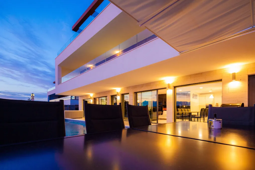 Spacious Modern Villa with Pool in Premantura