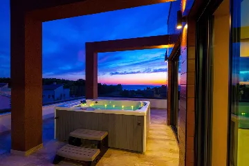 Spacious Modern Villa with Pool in Premantura