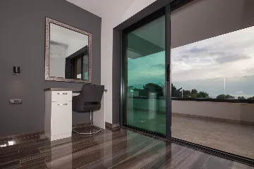 Spacious Modern Villa with Pool in Premantura