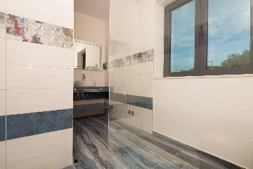 Spacious Modern Villa with Pool in Premantura