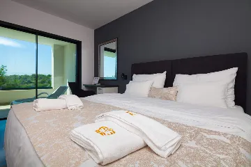 Spacious Modern Villa with Pool in Premantura