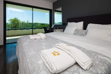 Spacious Modern Villa with Pool in Premantura