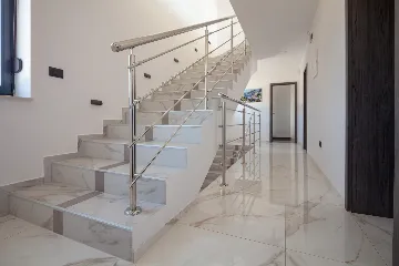 Spacious Modern Villa with Pool in Premantura