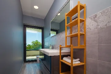 Spacious Modern Villa with Pool in Premantura