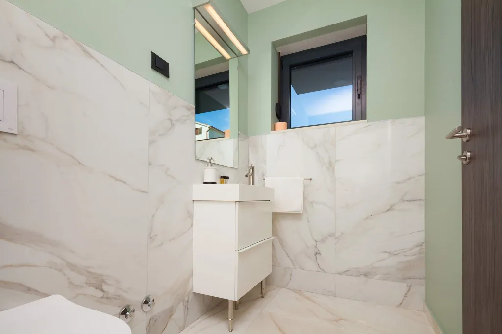Spacious Modern Villa with Pool in Premantura