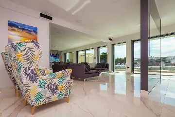 Spacious Modern Villa with Pool in Premantura